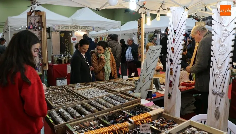Durante la tarde el recinto ferial registraba una buena afluencia de público / MARIBEL SÁNCHEZ Y M. C.