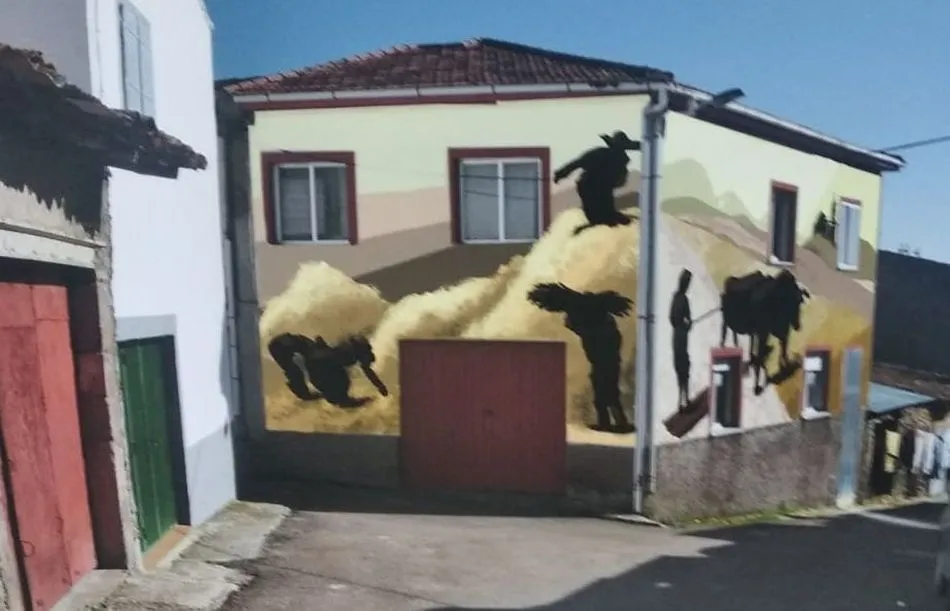 Foto 10 - Los vecinos de Pere&ntilde;a eligen los cinco murales que adornar&aacute;n sus calles  