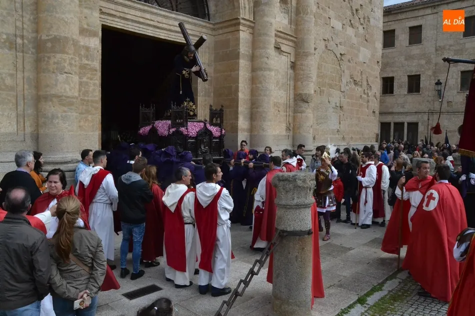 Foto 8 - Las Cofrad&iacute;as del Silencio y Jes&uacute;s Nazareno &lsquo;estrenan&rsquo; procesi&oacute;n conjunta obligados por las...