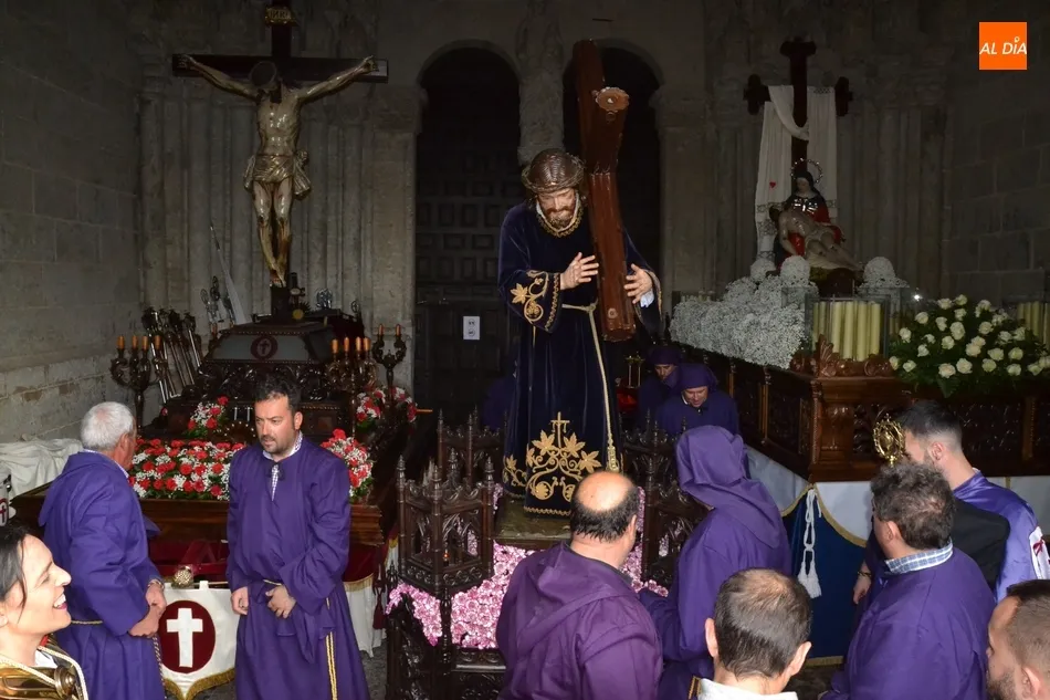 Foto 3 - Las Cofrad&iacute;as del Silencio y Jes&uacute;s Nazareno &lsquo;estrenan&rsquo; procesi&oacute;n conjunta obligados por las...