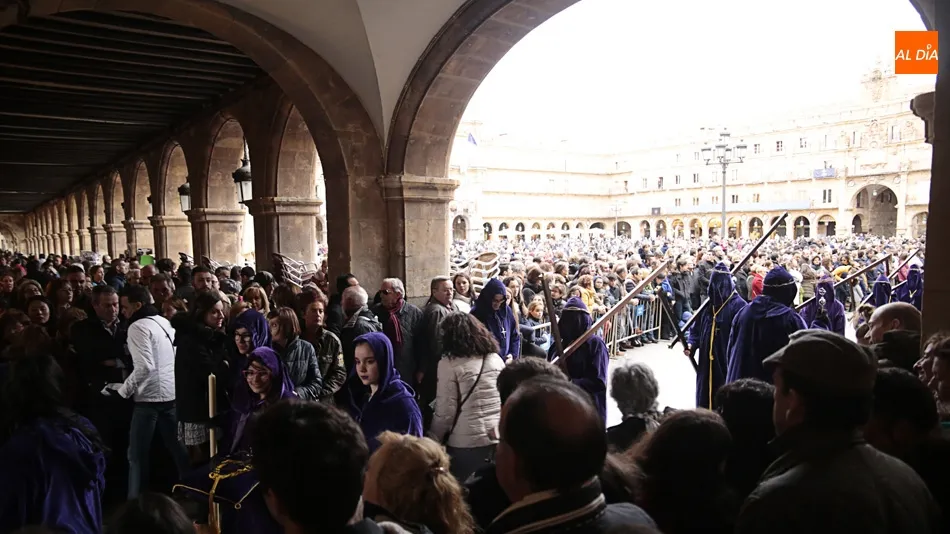 El Nazareno, la cruz y los cruces