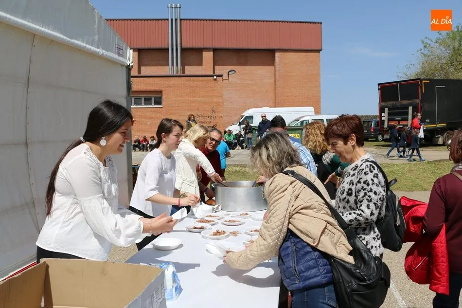 Foto 6 - La Feria Agroalimentaria de Vitigudino se despide con un buen sabor de boca  