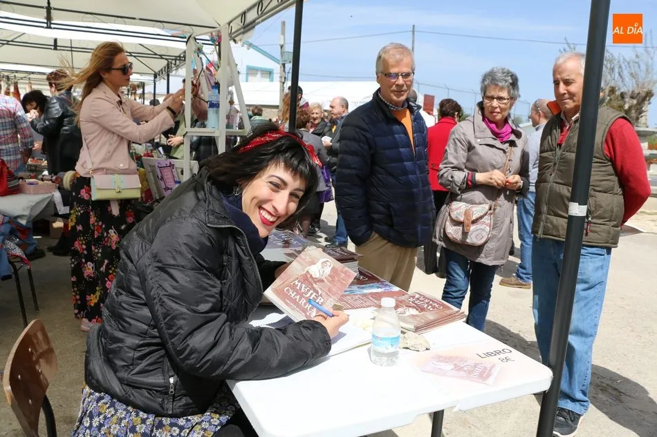 Foto 5 - La Feria Agroalimentaria de La Zarza de Pumareda se consolida con una buena afluencia de p&uacute;blico  