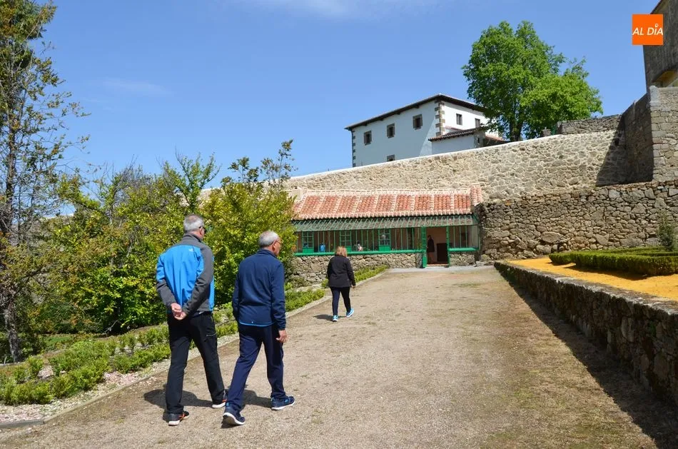 Foto 6 - M&aacute;s de medio millar de personas visitan la remodelaci&oacute;n de El Bosque en la primera jornada de...