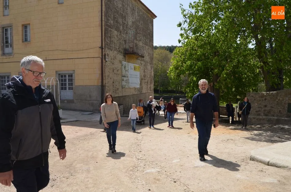 Foto 4 - M&aacute;s de medio millar de personas visitan la remodelaci&oacute;n de El Bosque en la primera jornada de...