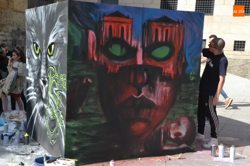 El Encuentro de Creadores llega a su final con la creación de varios grafitis en plena calle  