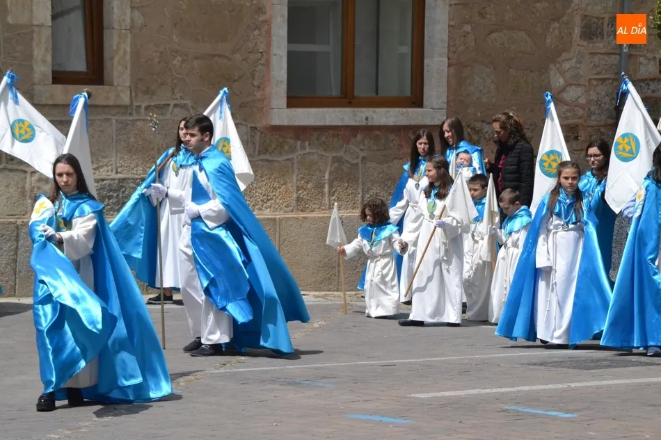 Foto 6 - La Misa en la Catedral alarga el multitudinario colof&oacute;n de la Semana Santa  