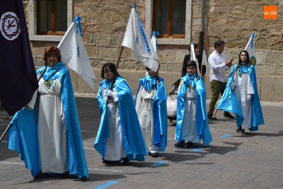 Foto 4 - La Misa en la Catedral alarga el multitudinario colof&oacute;n de la Semana Santa  