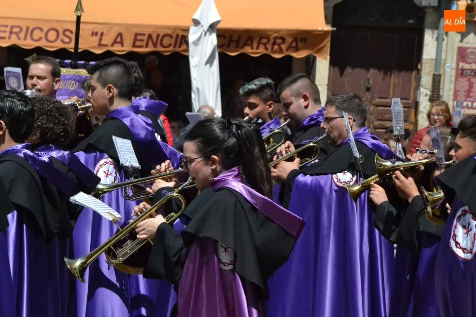 Foto 7 - Fin de fiesta en la Plaza Mayor de la mano de la Banda del Nazareno  