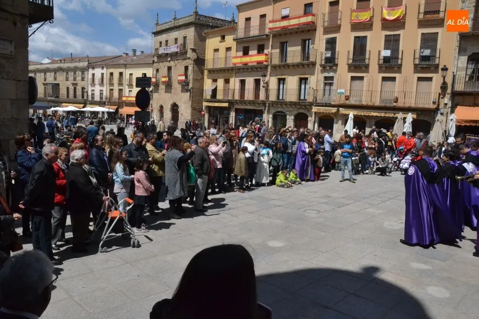 Foto 5 - Fin de fiesta en la Plaza Mayor de la mano de la Banda del Nazareno  