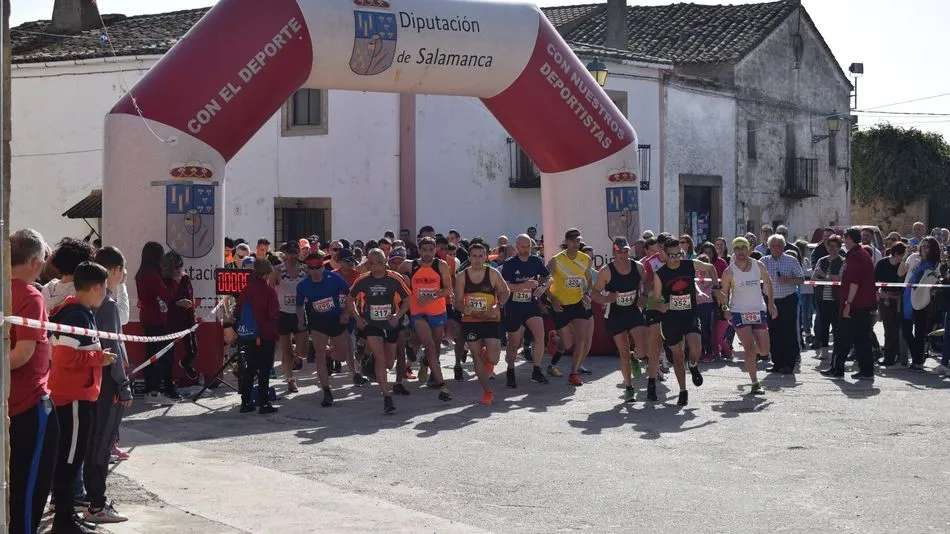 El Murallatón ’Tomás Martin’ contó con una buena participación en esta segunda edición /Fotos: @atletismosalmantino