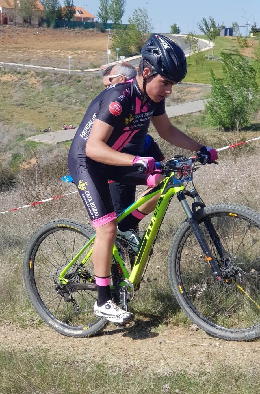 Foto 9 - Alejandro Rodr&iacute;guez y Luis Sela quedan subcampeones en sus categor&iacute;as del Regional de XCO  