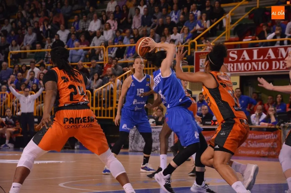Foto 5 - Un gran tercer cuarto de Perfumer&iacute;as Avenida le da el primer punto de la semifinal frente al...