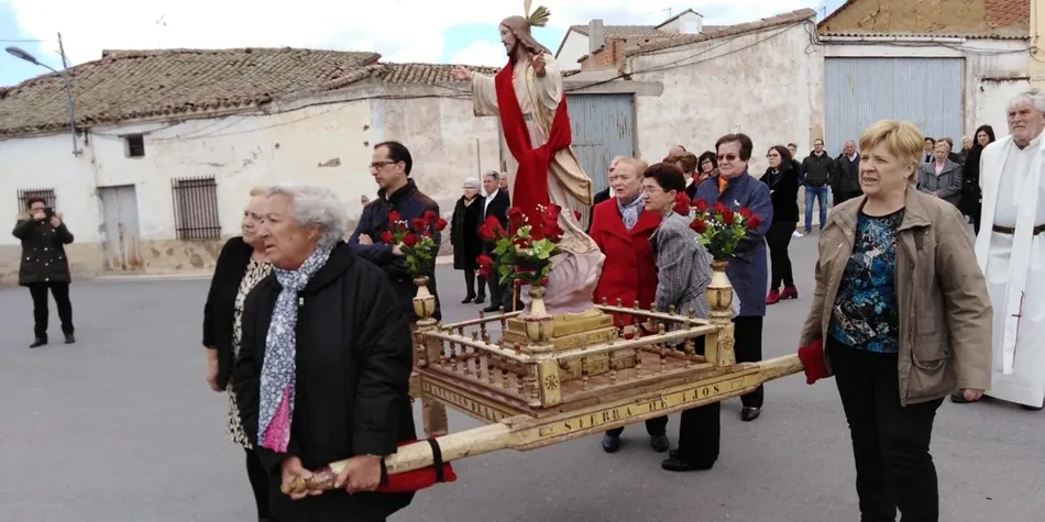 Foto 5 - Encuentro y mercadillo solidario para rematar la Semana Santa
