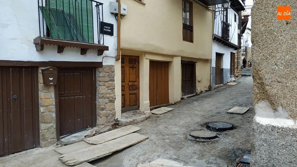 Foto 4 - La calle Teatro recibe obras de mejora