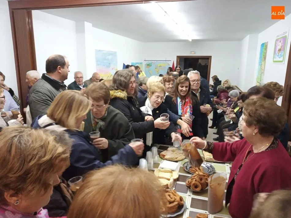 Foto 3 - Guijuelo despide la Semana Santa con su tradicional chocolatada