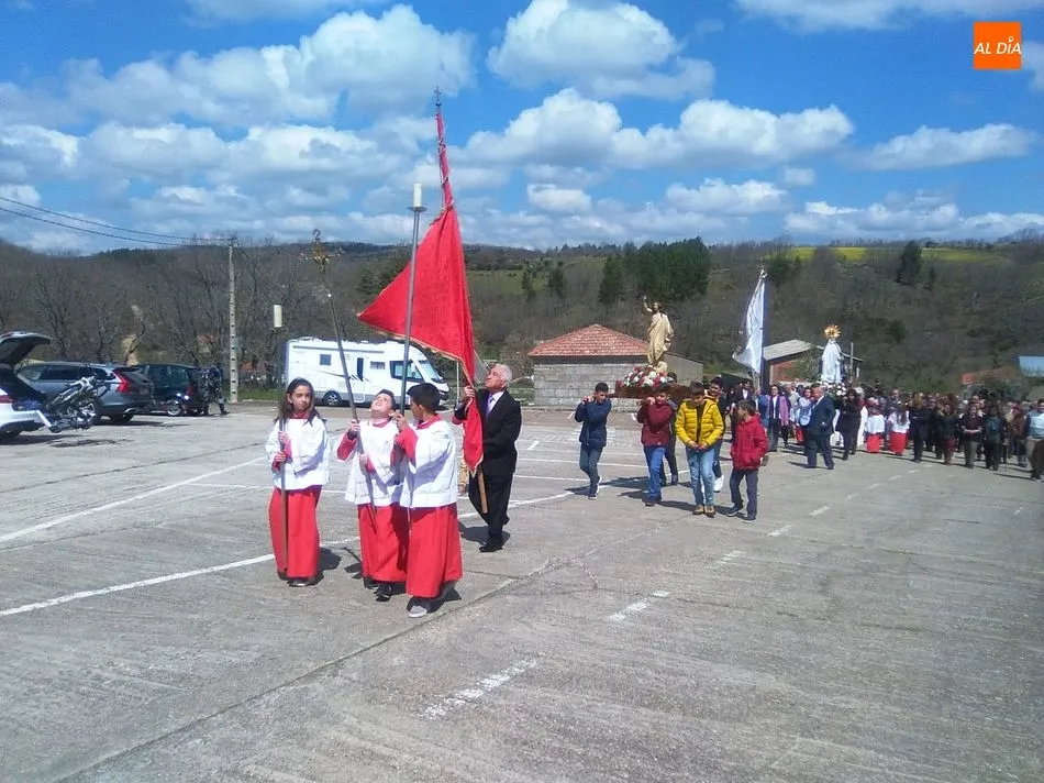 Foto 7 - La Procesi&oacute;n del Encuentro marca el final de la Semana Santa