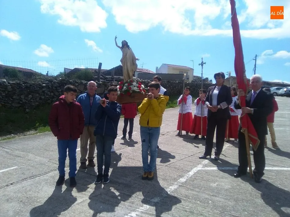 Foto 5 - La Procesi&oacute;n del Encuentro marca el final de la Semana Santa