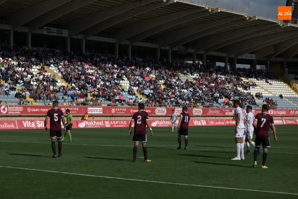Foto 4 - El Salamanca UDS se deja media salvaci&oacute;n en la &uacute;ltima jugada del partido ante la Cultural (1-1)