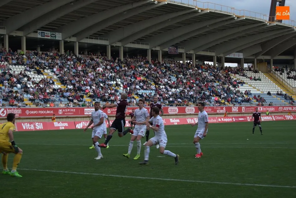 Foto 7 - El Salamanca UDS se deja media salvaci&oacute;n en la &uacute;ltima jugada del partido ante la Cultural (1-1)
