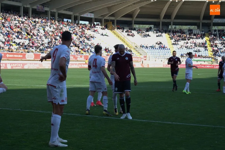 Foto 2 - El Salamanca UDS se deja media salvaci&oacute;n en la &uacute;ltima jugada del partido ante la Cultural (1-1)