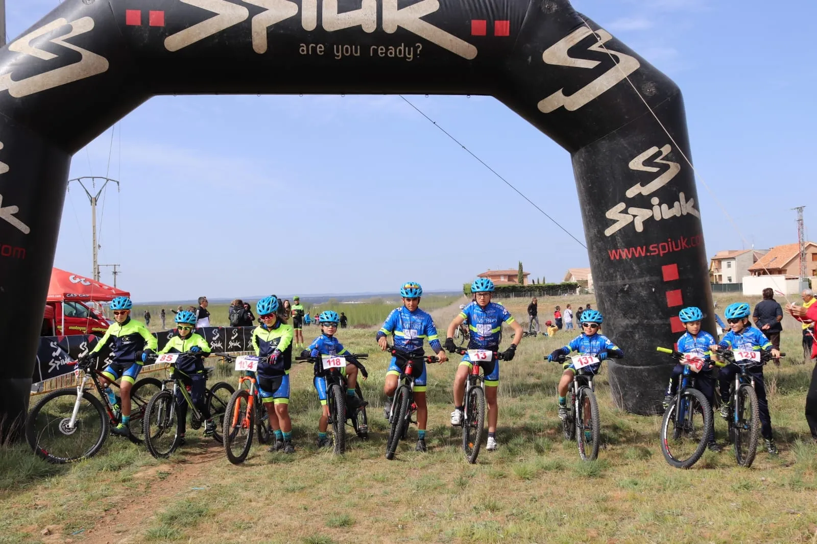 Foto 6 - Salma Dom&iacute;nguez se impone en Benavente y lidera la participaci&oacute;n de la Escuela de Ciclismo...