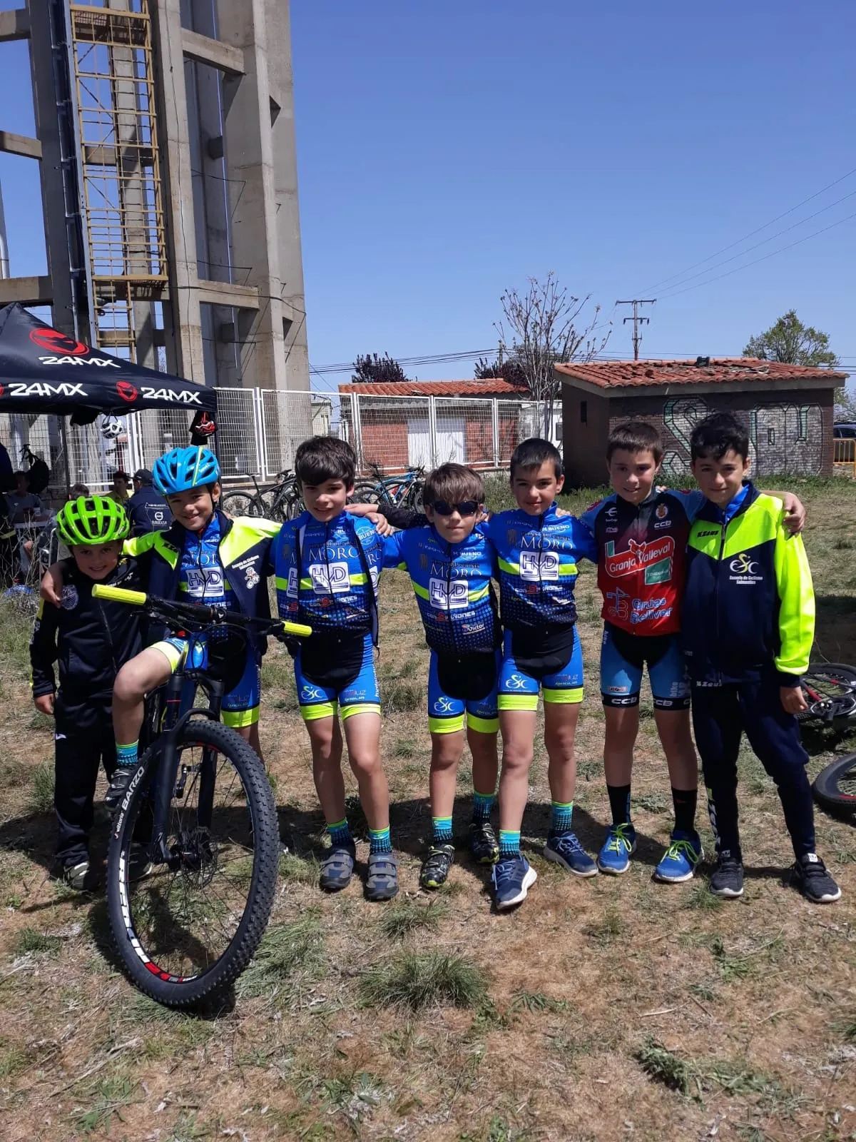 Foto 3 - Salma Dom&iacute;nguez se impone en Benavente y lidera la participaci&oacute;n de la Escuela de Ciclismo...
