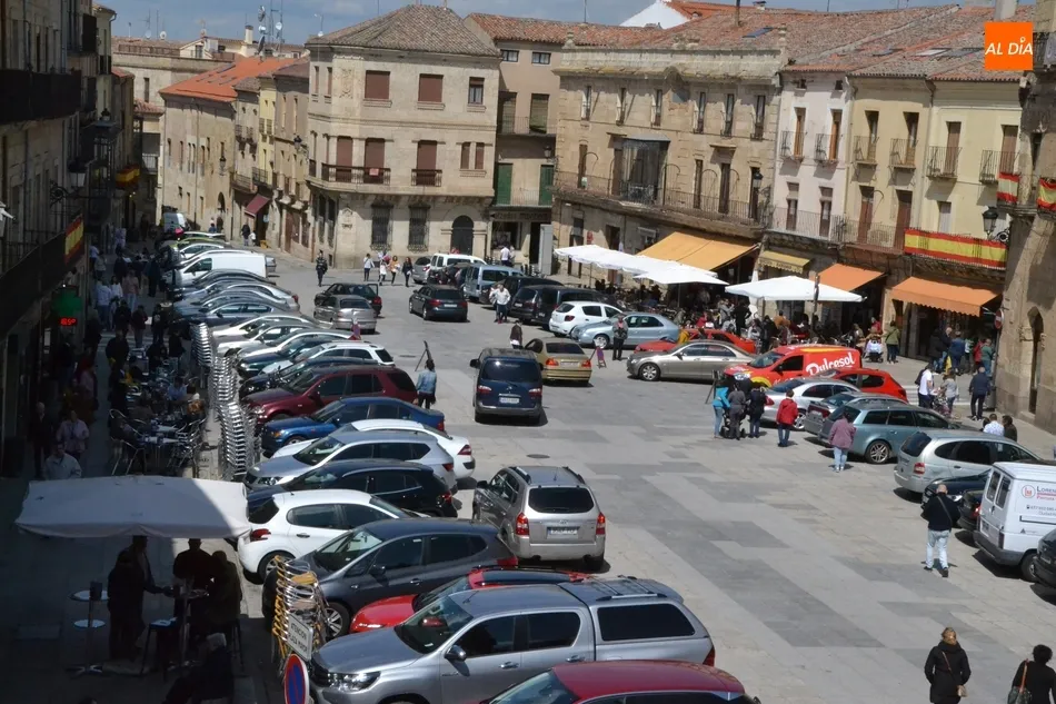 Foto 10 - Edici&oacute;n adelantada del Mercado de los Martes en un Lunes de Pascua de gran ajetreo  
