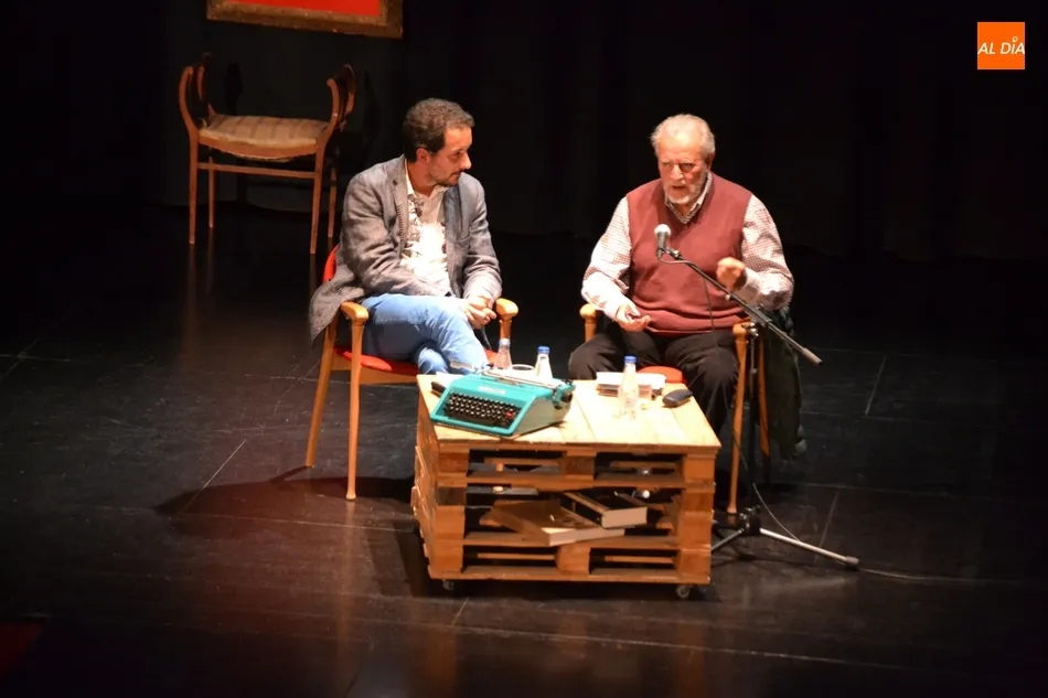Foto 6 - Julio Anguita critica la &ldquo;frivolidad&rdquo; del momento pol&iacute;tico actual  
