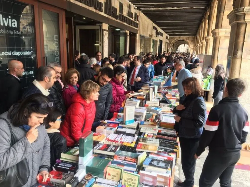Foto 3 - El D&iacute;a del Libro homenajea a Torrente Ballester en el 20&ordm; aniversario de su fallecimiento
