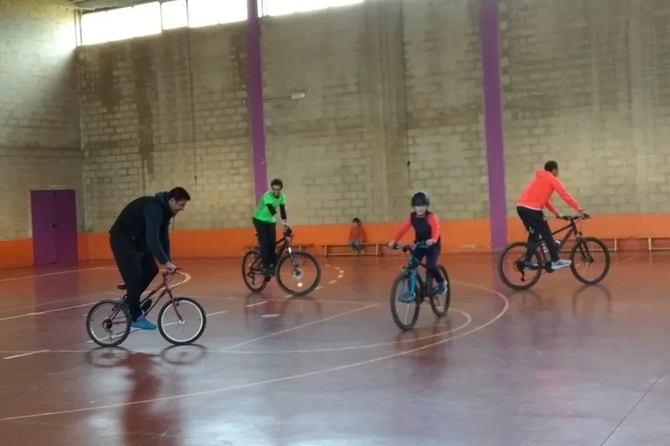 Foto 4 - La Asociaci&oacute;n Amigos de Ledesma capea la lluvia con una jornada de convivencia y naturaleza