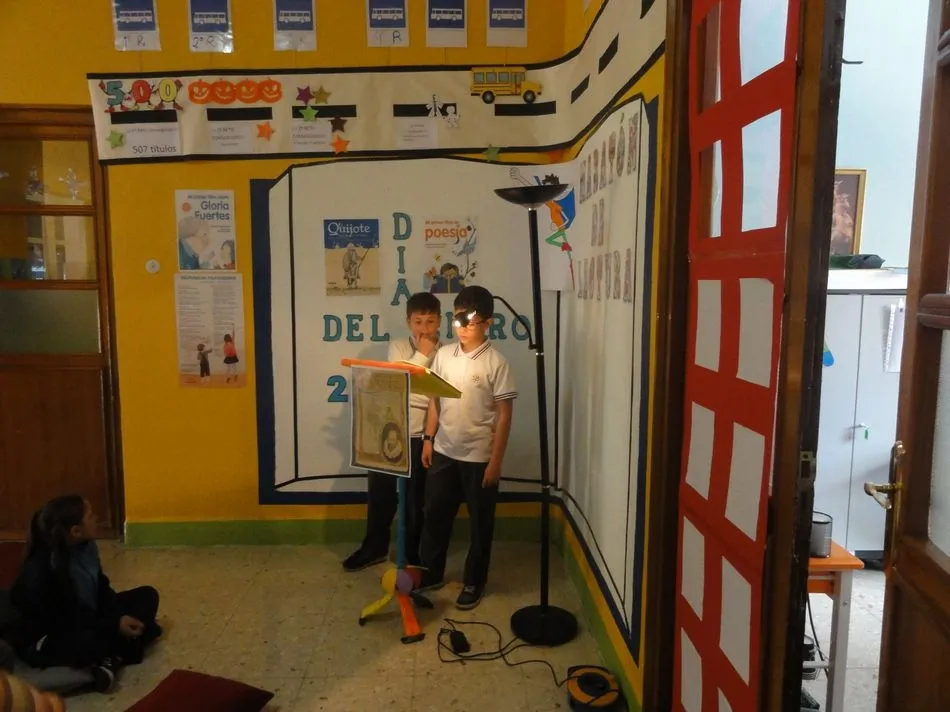 Foto 2 - Los alumnos de Primaria del Colegio San Juan Bosco participan en un mar&aacute;t&oacute;n del lectura
