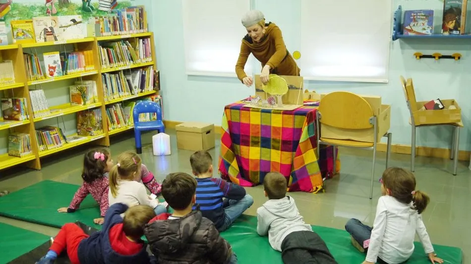 Teatro por el Día del Libro para los más pequeños de Carbajosa