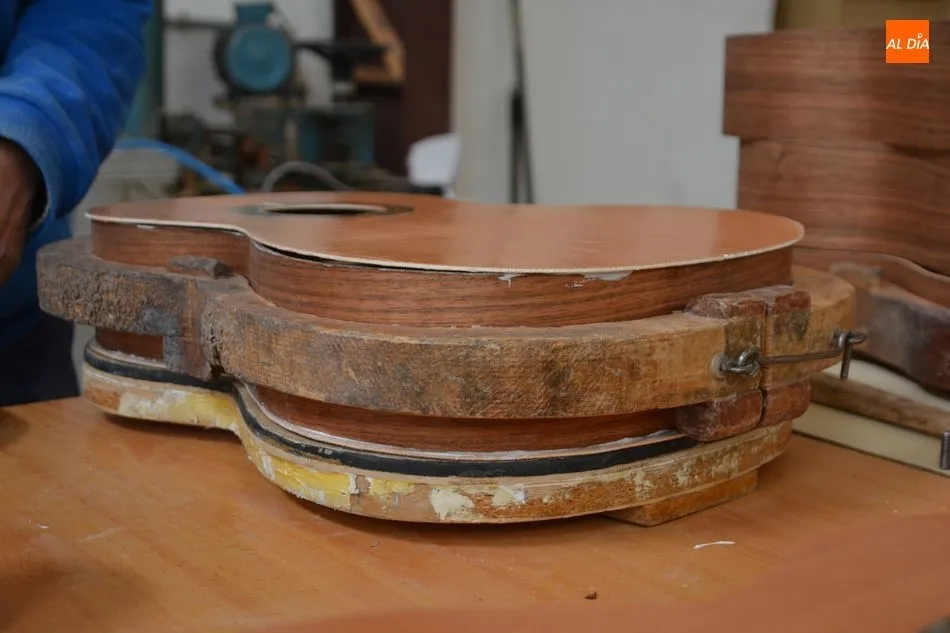 Foto 8 - Guitarras Marce, sello personal y pasi&oacute;n por un trabajo artesanal