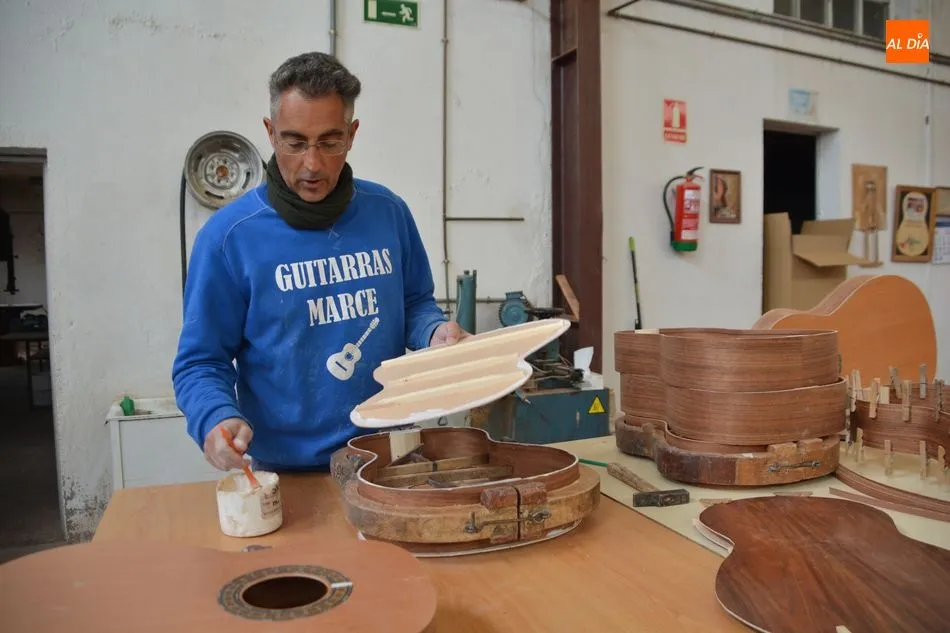 Foto 4 - Guitarras Marce, sello personal y pasi&oacute;n por un trabajo artesanal