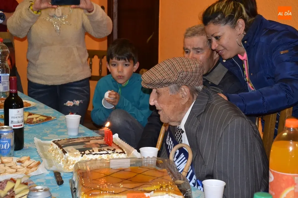 Foto 11 - Juan Gal&aacute;n Gal&aacute;n festeja su 100 cumplea&ntilde;os  