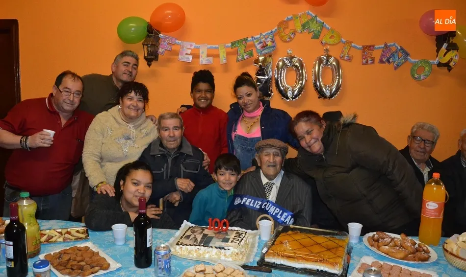 Foto 8 - Juan Gal&aacute;n Gal&aacute;n festeja su 100 cumplea&ntilde;os  