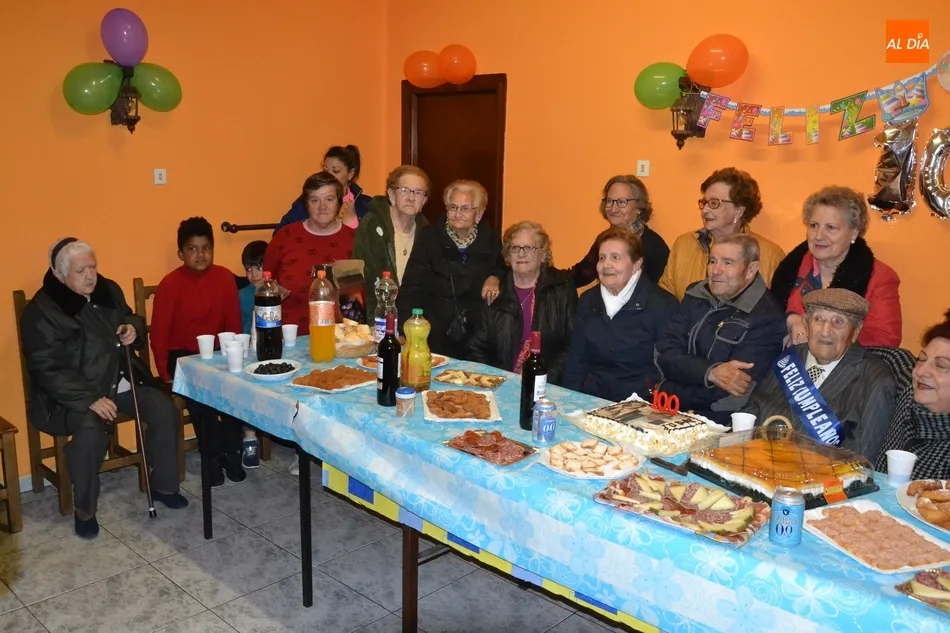 Foto 5 - Juan Gal&aacute;n Gal&aacute;n festeja su 100 cumplea&ntilde;os  