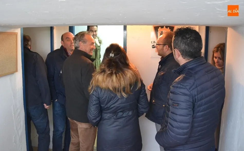 Foto 4 - La candidatura del PP visita el Francisco Mateos dentro de su ronda de contactos  