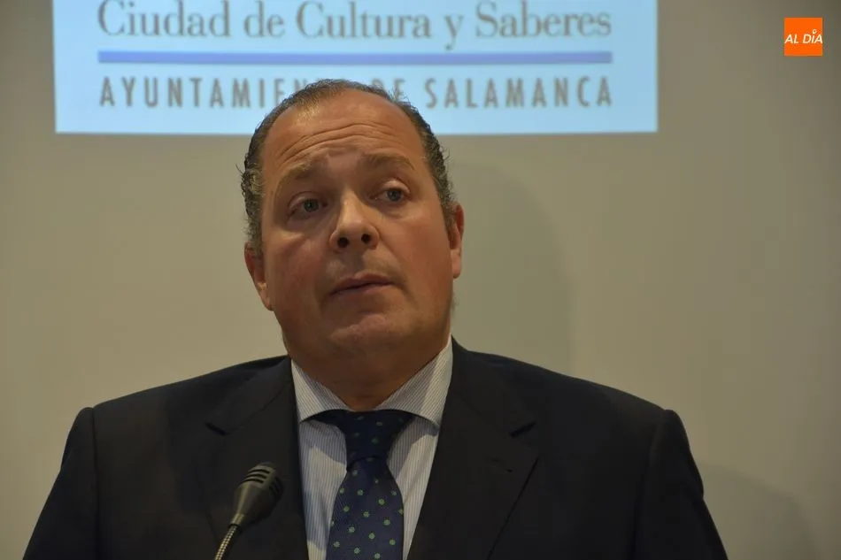 Foto 3 - Una exposici&oacute;n en la plaza de Anaya facilita un viaje a trav&eacute;s del Guernica de Picasso