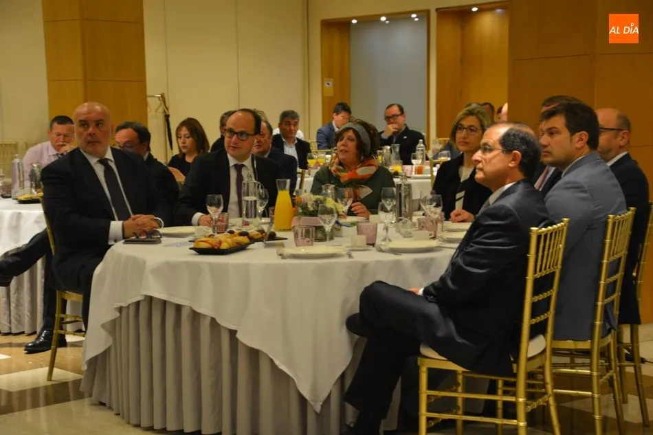 Foto 10 - La ministra de Industria destaca la reducci&oacute;n del d&eacute;ficit p&uacute;blico hasta &ldquo;el nivel m&aacute;s bajo de ...