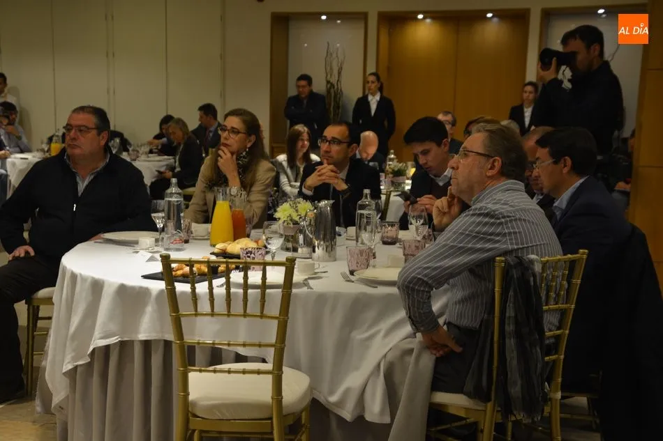 Foto 9 - La ministra de Industria destaca la reducci&oacute;n del d&eacute;ficit p&uacute;blico hasta &ldquo;el nivel m&aacute;s bajo de ...