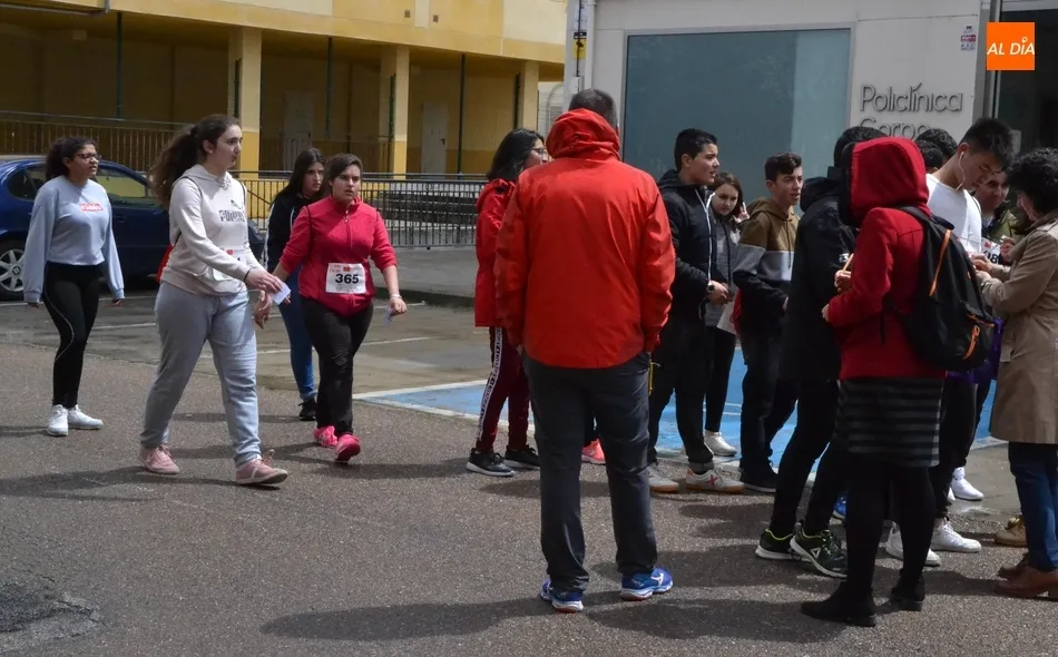 Foto 8 - El Colegio Mir&oacute;briga y el IES Fray Diego corren por las ni&ntilde;as de &Aacute;frica y Am&eacute;rica Latina  