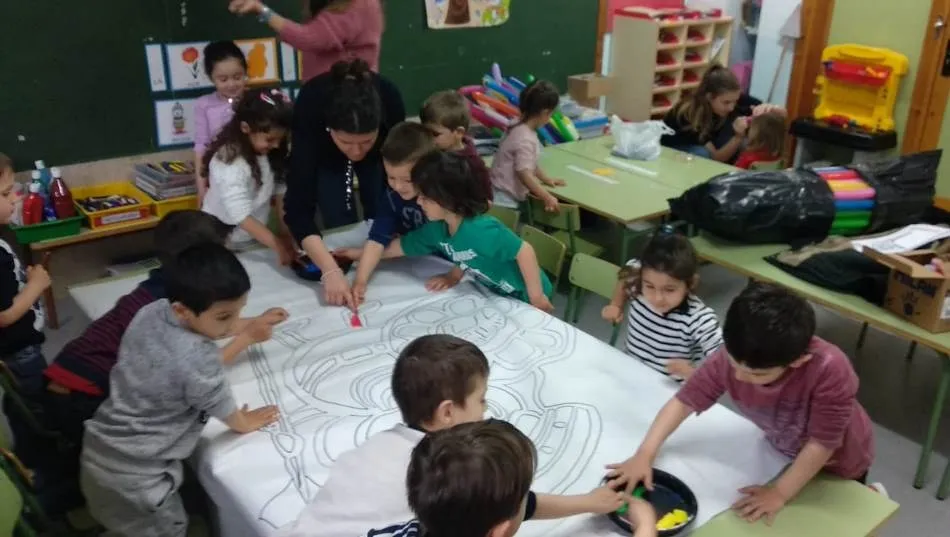 Foto 3 - La AFE 75 Aniversario cierra en el Colegio Mir&oacute;briga su ronda por los centros educativos  