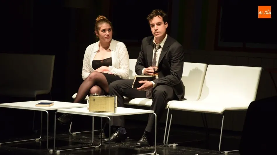 Puesta en escena en el Teatro Juan del Enzina de la obra La familia no se elige. Foto: Eva Fernández