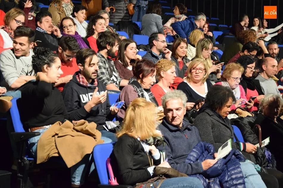Foto 7 - El grupo Calamandrei abre la Muestra Universitaria de Artes Esc&eacute;nicas con &lsquo;La familia no se...
