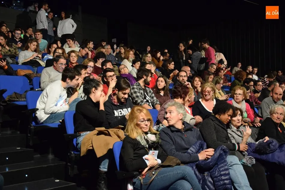 Foto 6 - El grupo Calamandrei abre la Muestra Universitaria de Artes Esc&eacute;nicas con &lsquo;La familia no se...