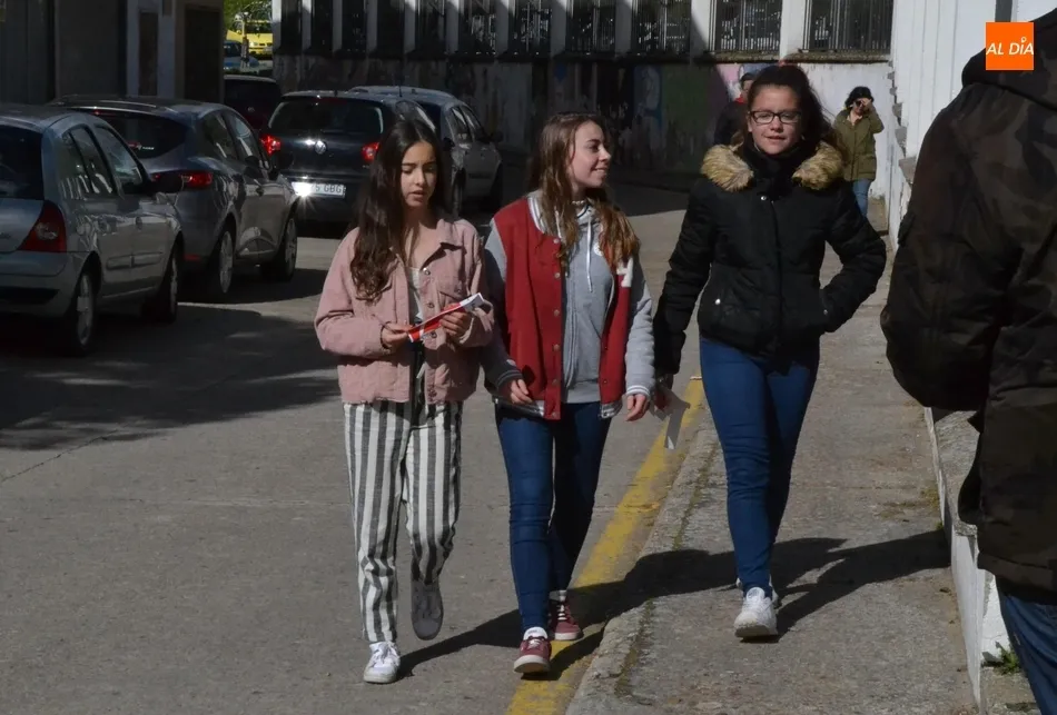 Foto 10 - Alumnos y profesores del IES Tierra acumulan un a&ntilde;o m&aacute;s &lsquo;Kil&oacute;metros de Solidaridad&rsquo;  