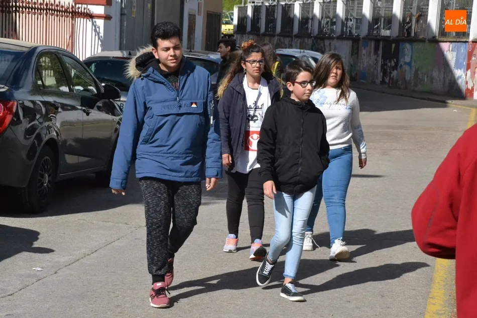Foto 4 - Alumnos y profesores del IES Tierra acumulan un a&ntilde;o m&aacute;s &lsquo;Kil&oacute;metros de Solidaridad&rsquo;  