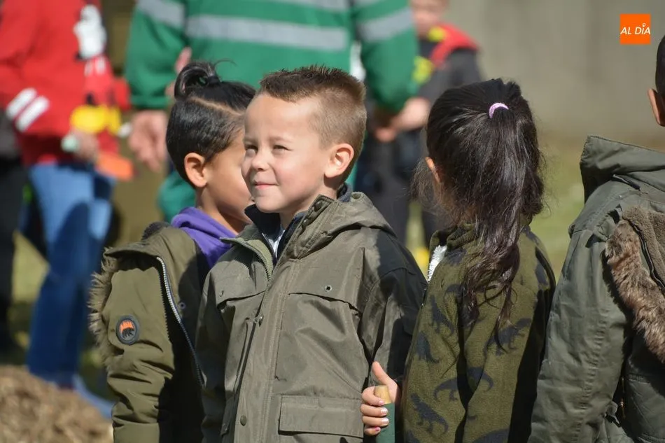 Foto 10 - El alcalde se suma a la celebraci&oacute;n del D&iacute;a Mundial del &Aacute;rbol en el Colegio Lazarillo de Tormes  